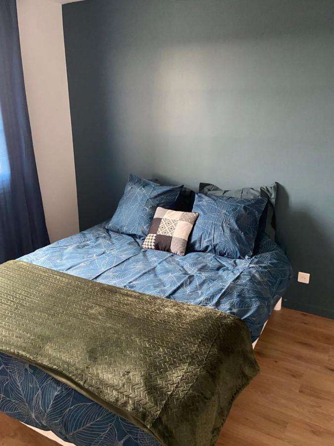 Ferienwohnung Au bonheur des Damiettes Montluçon Exterior foto
